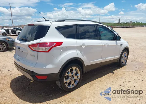 2014 Ford Escape Se from USA, damaged, VIN 1FMCU0GX3EUD24494